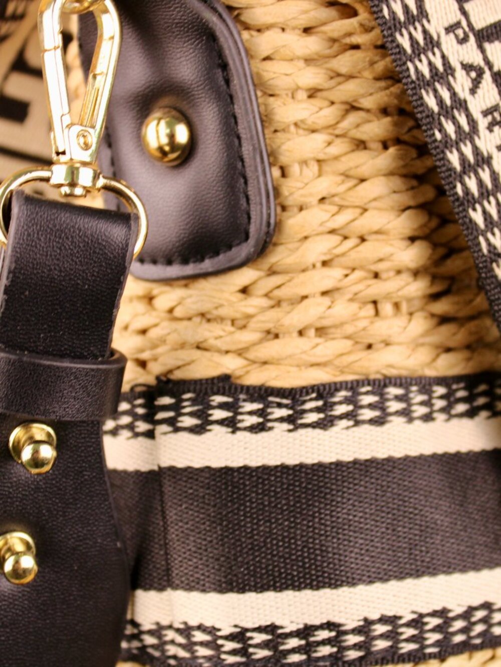 Christian Dior Woven Straw Tote & Crossbody Bag - Picture 4 of 9